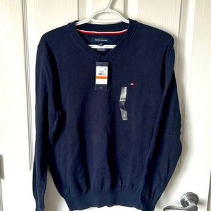 NWT V-neck pullover